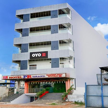 Hotel O Pr Grand Khammam Eksteriør bilde