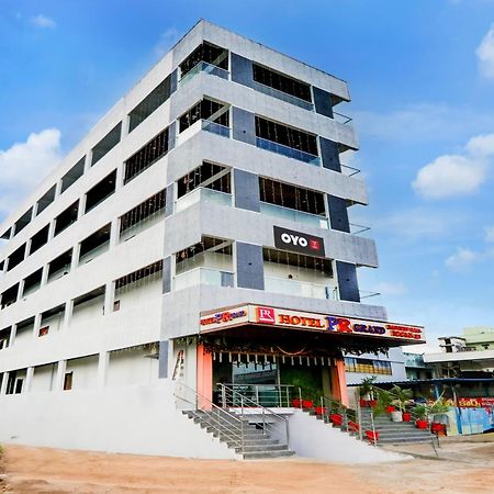 Hotel O Pr Grand Khammam Eksteriør bilde