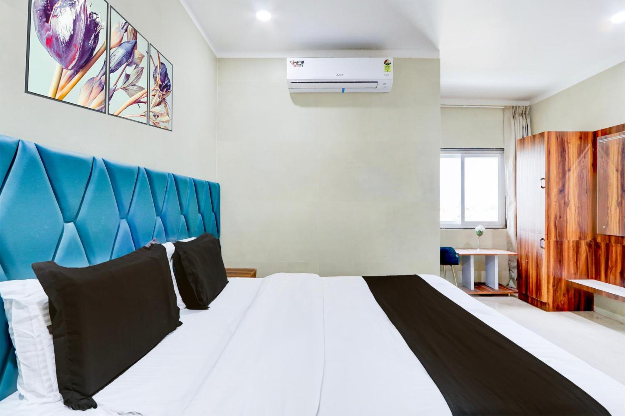 Hotel O Pr Grand Khammam Eksteriør bilde