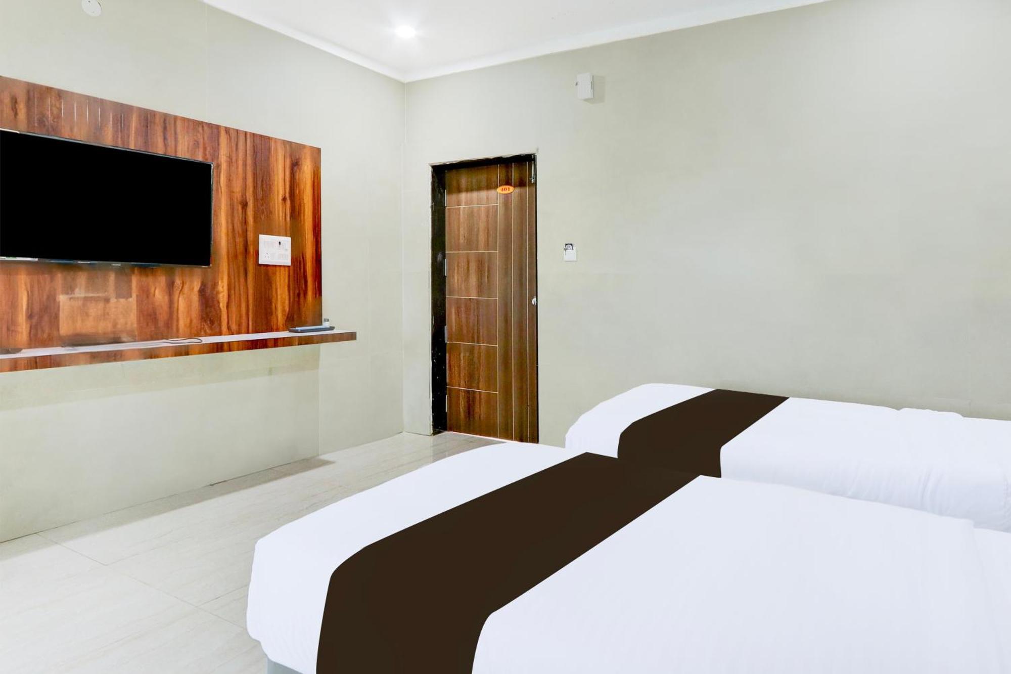 Hotel O Pr Grand Khammam Eksteriør bilde