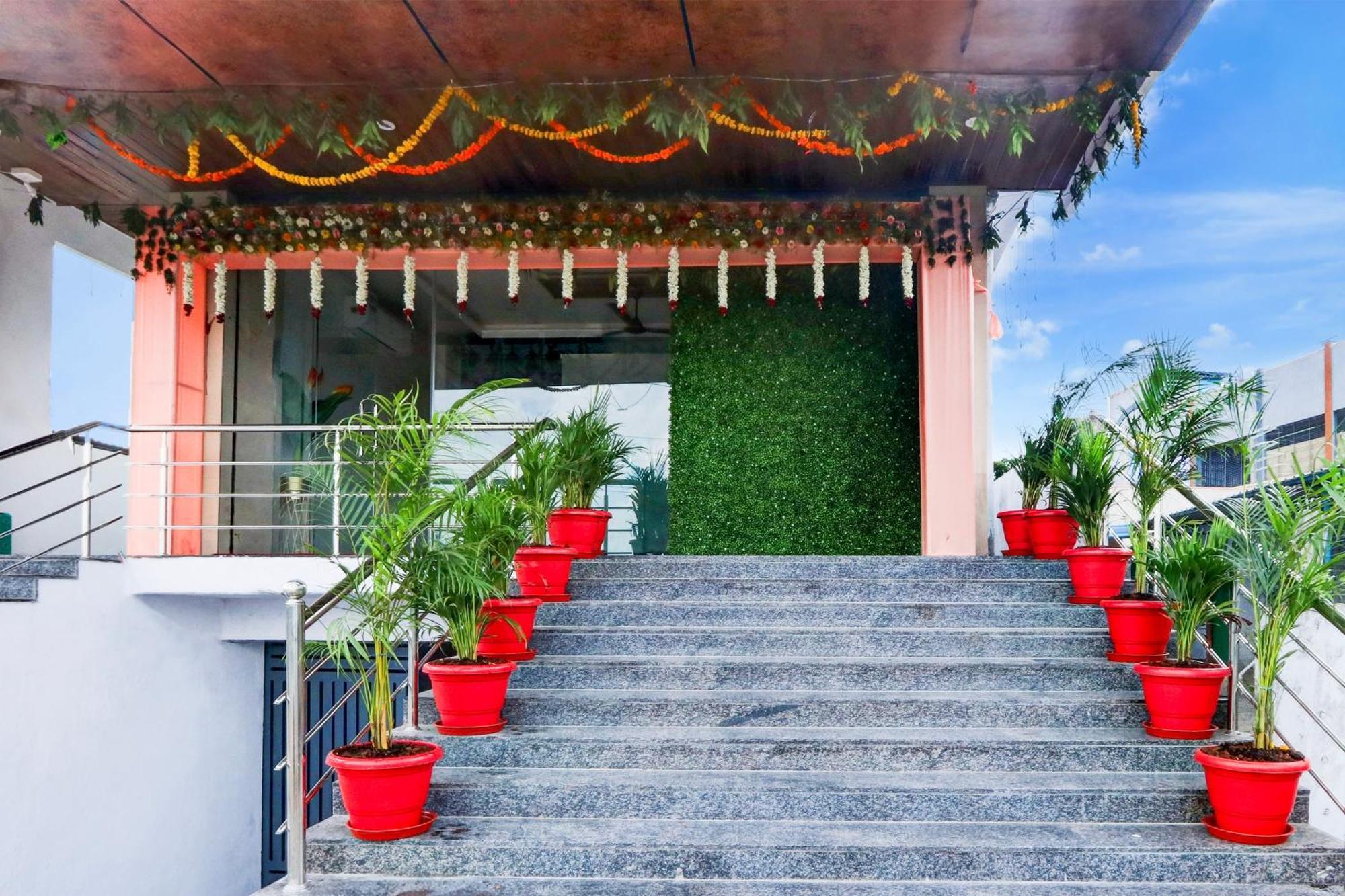 Hotel O Pr Grand Khammam Eksteriør bilde