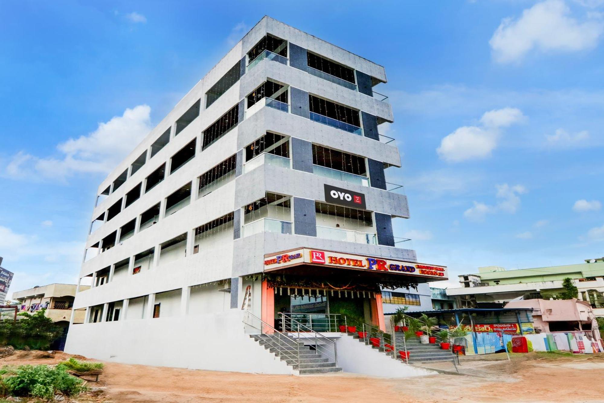 Hotel O Pr Grand Khammam Eksteriør bilde